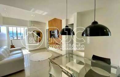 Imagem: O apartamento possui 2 Dormitórios, 3 Banheiros, 1 Vaga na