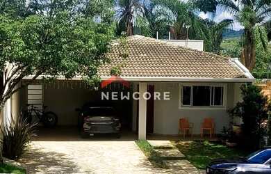 Imagem: A casa em condomínio possui 3 Dormitórios, 2 Banheiros, 3