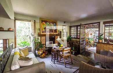 Imagem: Casa à Venda - Alphaville, 4 Quartos, 353 m2