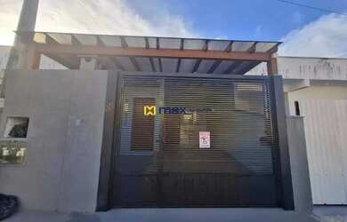 Imagem: A casa possui 2 Dormitórios, 1 Banheiro, 1 Vaga na garagem