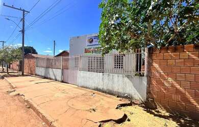 Imagem 2: LOTE MURADO. 372m² de Área