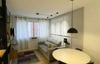 Imagem 4: Apartamento de 2 dormitórios, todo reformado no centro de Florianópolis