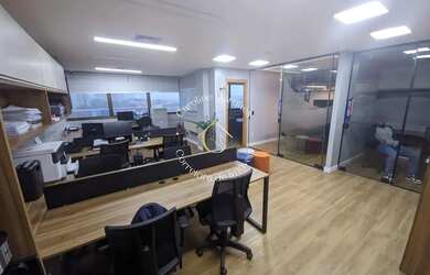 Imagem 7: Conjunto de salas prontas para uso no Hangar Business 64 m², reformada!