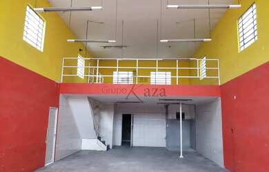 Imagem: O depósito possui 3 Vagas na garagem, 217m² de Área e está