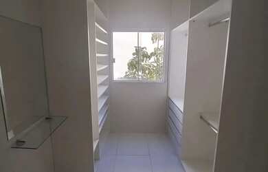 Imagem 3: Sobrado para aluguel e venda tem 220 metros quadrados com 3 quartos