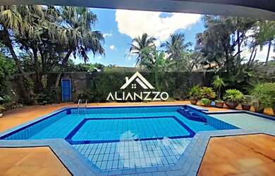 Imagem: A casa possui 3 Dormitórios, 5 Banheiros, 5 Vagas na garagem