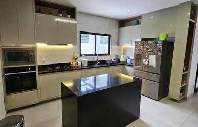 Imagem 9: Casa Duplex no Alphaville 1/ 4 Suítes/ 3 no 2o piso e 1 no primeiro todas...