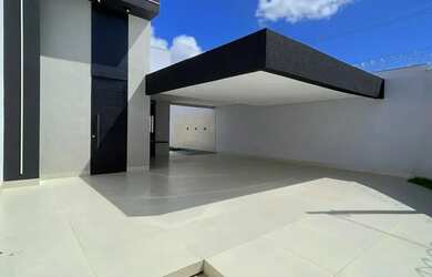 Imagem: A casa possui 3 Dormitórios, 1 Banheiro e 235m² de Área e