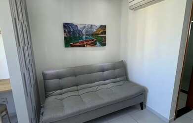 Imagem: O apartamento possui 1 Dormitório, 1 Banheiro, 1 Vaga na garagem