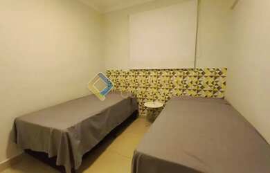 Imagem: O apartamento possui 2 Dormitórios, 1 Banheiro, 1 Vaga na garagem