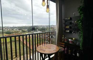 Imagem: O apartamento possui 2 Dormitórios, 2 Banheiros, 1 Vaga na