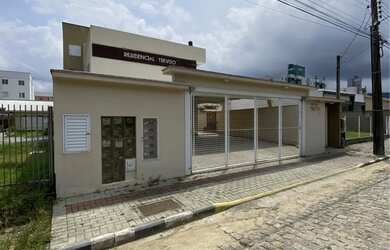 Imagem: A casa em condomínio possui 3 Dormitórios, 2 Banheiros, 1