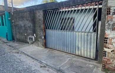 Imagem: A casa possui 2 Dormitórios, 1 Banheiro, 16m² de Área e