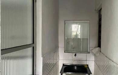 Imagem: A casa possui 1 Dormitório, 1 Banheiro e está localizado em