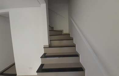 Imagem 11: Belo Sobrado novo à venda no Jardim Regina na Rua Doutor André Peggion 544 B