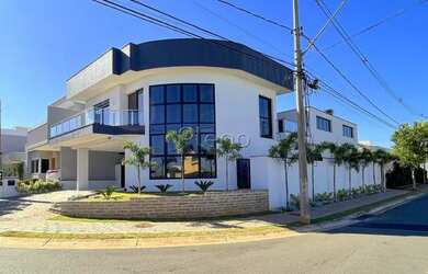 Imagem: A casa em condomínio possui 3 Dormitórios, 5 Banheiros, 2