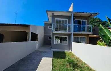 Imagem: A casa possui 3 Dormitórios, 2 Banheiros, 88m² de Área e