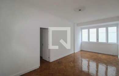 Imagem: O apartamento possui 3 Dormitórios, 1 Banheiro, 79m² de Área