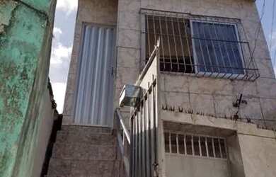 Imagem: A casa possui 2 Dormitórios, 2 Banheiros e está localizado