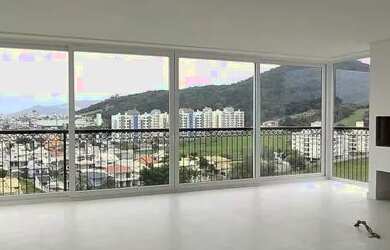 Imagem: O apartamento possui 4 Dormitórios, 4 Banheiros, 2 Vagas na