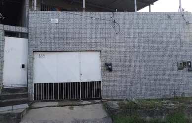 Imagem: A casa possui 3 Dormitórios, 2 Banheiros e está localizado