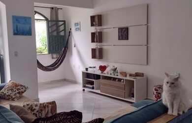 Imagem: A casa possui 2 Dormitórios, 2 Banheiros, 1 Vaga na garagem