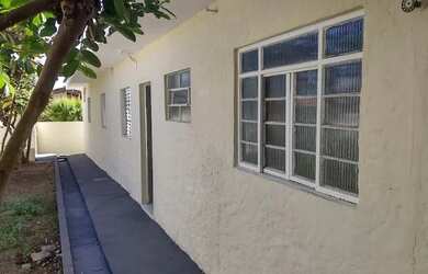 Imagem: A casa possui 2 Dormitórios, 3 Banheiros, 120m² de Área e