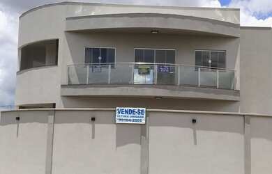 Imagem: O apartamento possui 2 Dormitórios, 2 Banheiros, 2 Vagas na