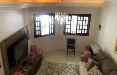 Imagem: A casa possui 4 Dormitórios, 3 Banheiros, 2 Vagas na garagem