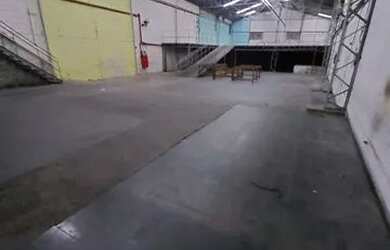 Imagem: O depósito possui 800m² de Área e está localizado em Vila