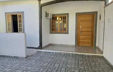 Imagem 2: Duas Casas lineares no Bairro Adriana - Campo Grande