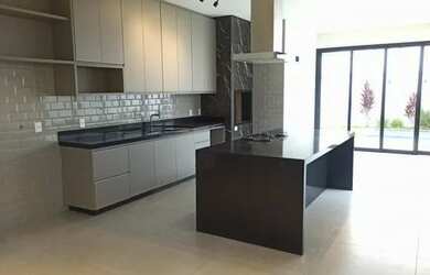 Imagem: A casa em condomínio possui 3 Dormitórios, 5 Banheiros, 2