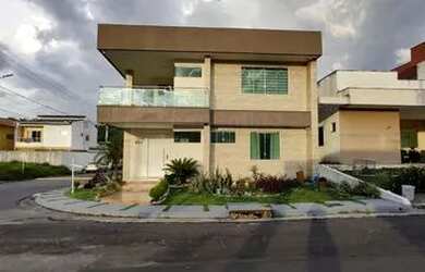 Imagem: A casa em condomínio possui 4 Dormitórios, 5 Banheiros, 4