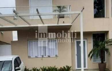 Imagem: A casa em condomínio possui 3 Dormitórios, 4 Banheiros, 2