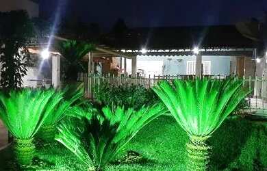 Imagem: A casa possui 3 Dormitórios, 5 Vagas na garagem e está localizado