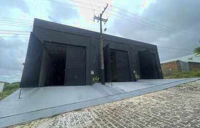 Imagem 2: Galpão. 320m² de Áreae5 Vagas na garagem