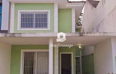 Imagem: A casa possui 4 Dormitórios, 4 Banheiros, 2 Vagas na garagem