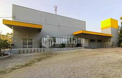 Imagem: O depósito possui 1 Vaga na garagem, 1.400m² de Área e está