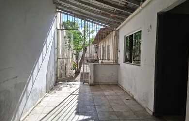 Imagem 2: Casa à Venda no Bairro Santa Rita - Montes Claros/MG