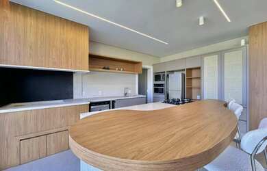 Imagem 10: Sobrado a venda em Condomínio de Luxo em Xangri-lá Finamente decorado...