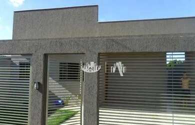 Imagem: A casa possui 3 Dormitórios, 3 Banheiros, 4 Vagas na garagem