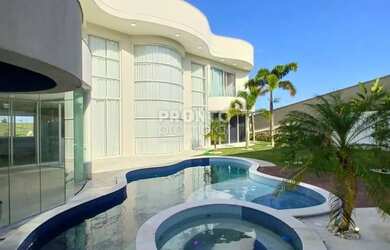 Imagem: A casa em condomínio possui 4 Dormitórios, 1 Banheiro, 5 Vagas