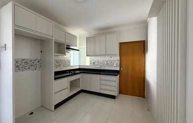 Imagem 6: CASA SEMIMOBILIADA À VENDA NO RESID. INTERLAGOS EM APUCARANA