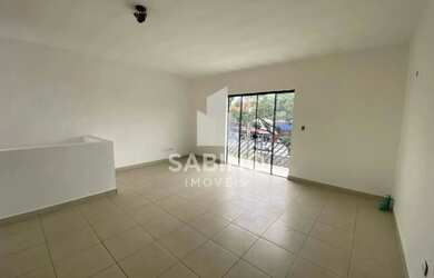 Imagem: A casa possui 3 Dormitórios, 2 Banheiros, 1 Vaga na garagem