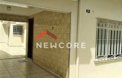 Imagem: A casa possui 1 Dormitório, 1 Banheiro, 3 Vagas na garagem