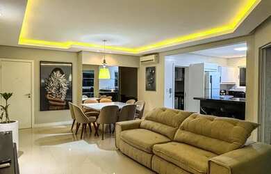 Imagem: O apartamento possui 3 Dormitórios, 4 Banheiros, 2 Vagas na