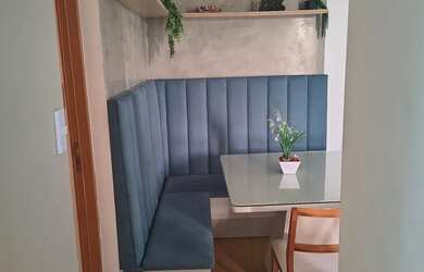 Imagem: O apartamento possui 2 Dormitórios, 1 Banheiro, 1 Vaga na garagem