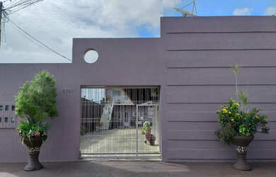 Imagem: A kitnet possui 1 Dormitório, 1 Banheiro, 1 Vaga na garagem