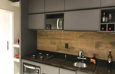 Imagem 3: Quarto e Sala com Closet. Imóvel mobiliado, Ar-condicionado, Guarda roupae30m²...