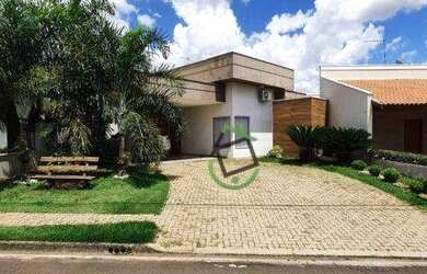 Imagem: A casa em condomínio possui 3 Dormitórios, 4 Banheiros, 4